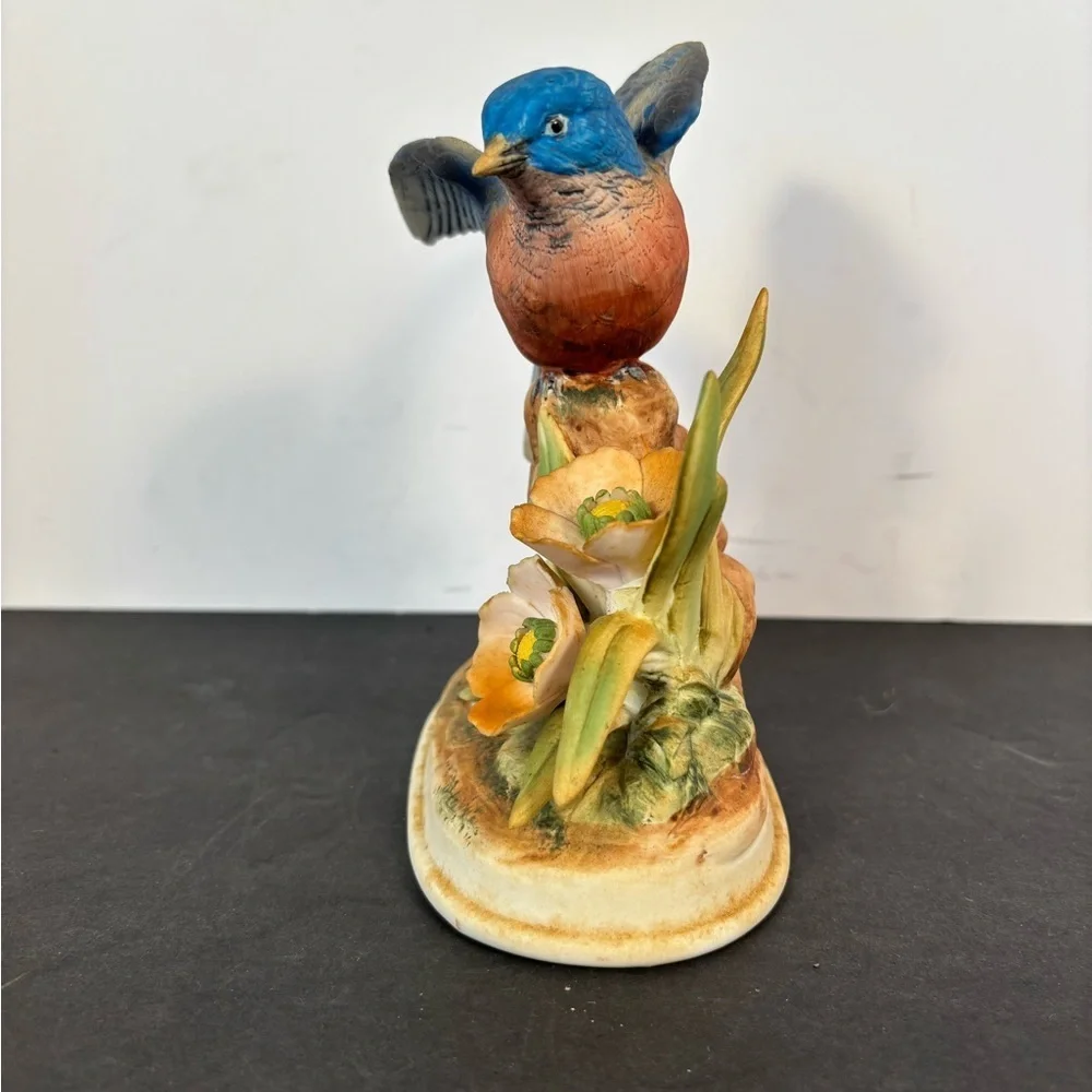 Vintage Andrea by Sadek Bluebird Figurine #7703 – 5”x6” Porcelain Bird Decor